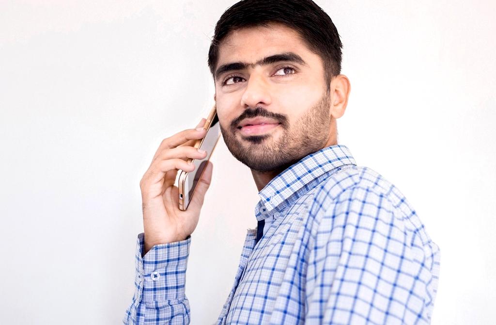 Model Smartfona Nova Flip